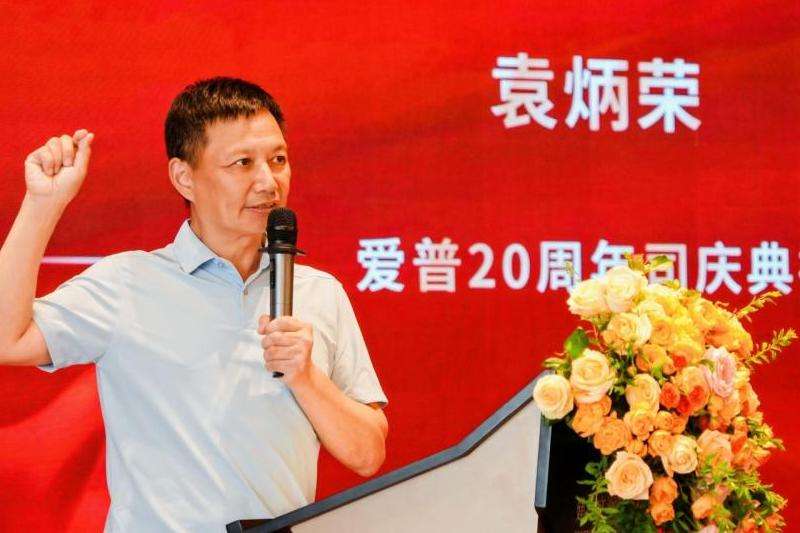 为什么FB粉丝会显得很疯狂？分析与讨论